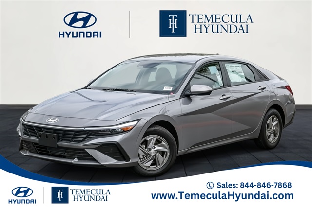 2025 Hyundai Elantra SE
