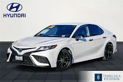 2022 Toyota Camry Hybrid SE